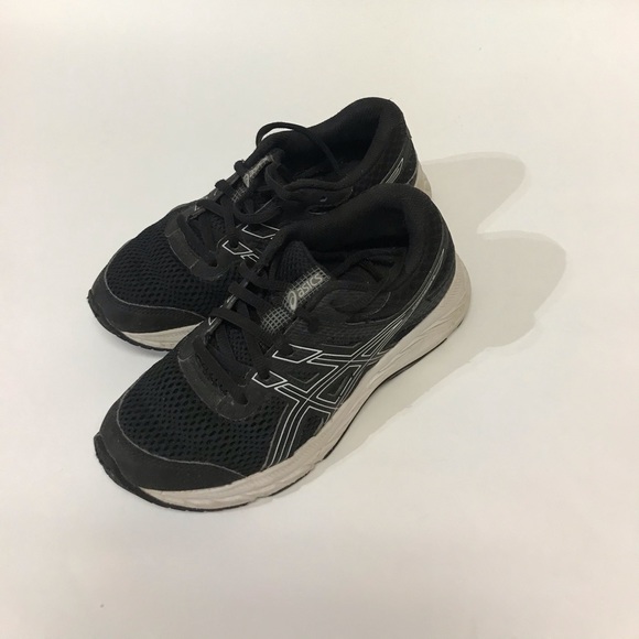 ASICS size 2.5 - Picture 2 of 2